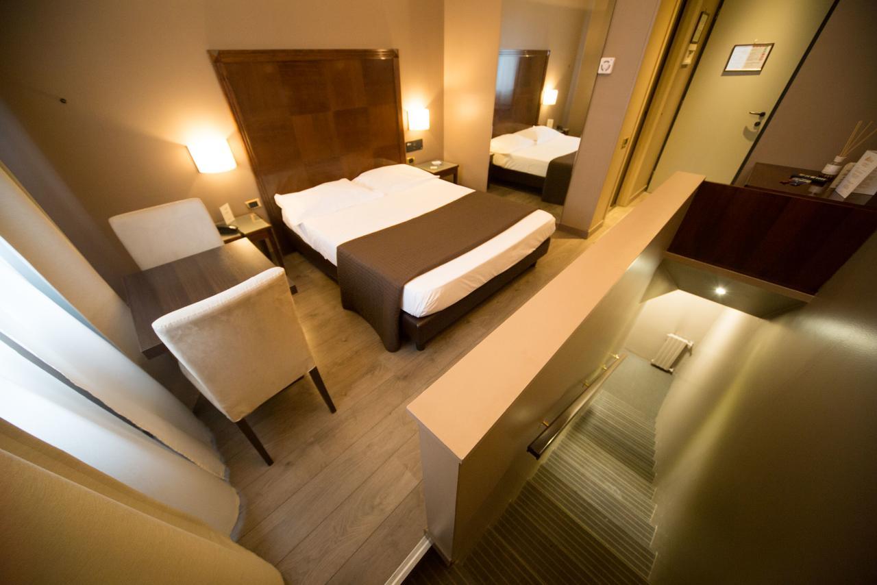 Hotel Motel Ascot ลิสโซเน ภายนอก รูปภาพ